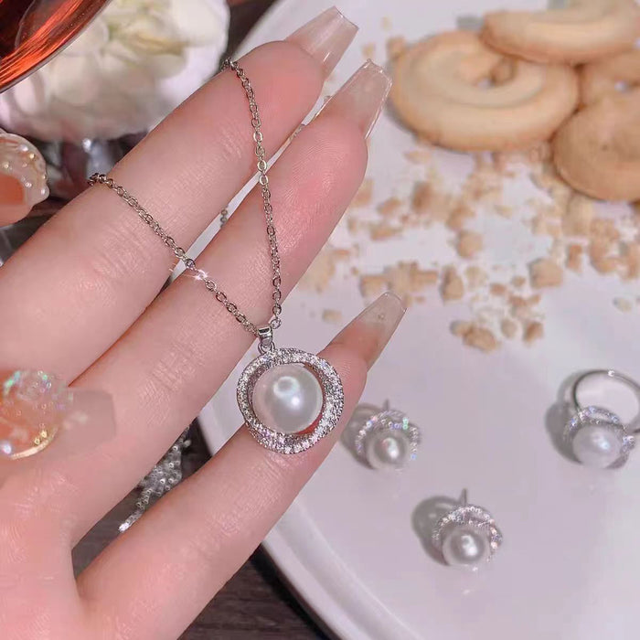 Wholesale Titanium steel necklace with full diamond pearl pendant, elegant and luxurious, versatile collarbone chain accessory