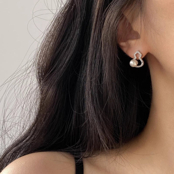 Wholesale Vintage pearl like micro inlaid zircon earrings, small and exquisite, versatile earrings with exquisite temperament