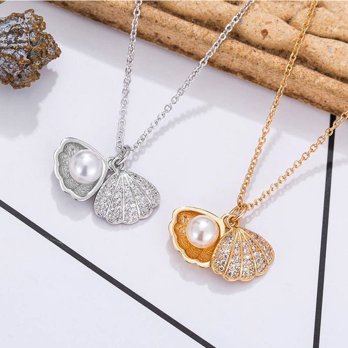 Wholesale shell imitation pearl pendant necklace Women's Light