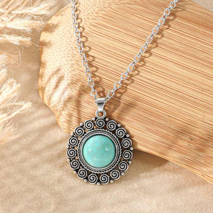 Wholesale Bohemian Love Heart Pendant Necklace Vintage Ethnic Style Fashion Accessory MOQ≥2