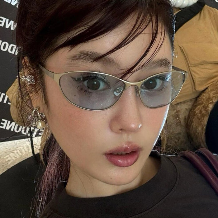 Wholesale Outdoor sports sunglasses with futuristic metal and silver edges, high-end sunglasses