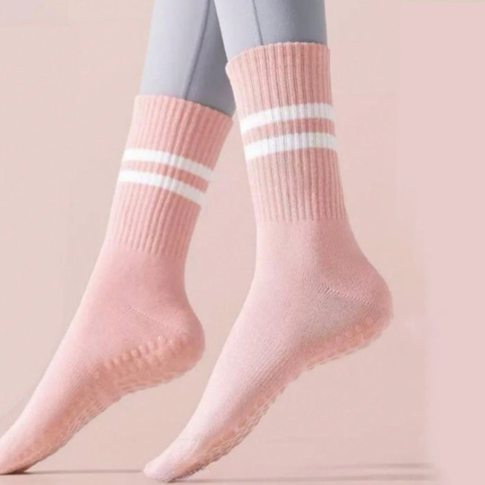 Wholesale Yoga socks, middle tube socks, cotton anti slip silicone towel bottom socks, sports socks