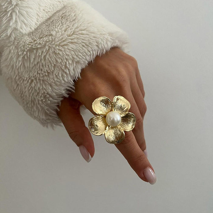 Wholesale Jewelry with exaggerated personality, irregular ring, women's niche pearl flower ring