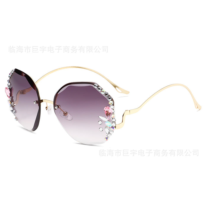 Wholesale New fashionable diamond studded frameless cut sunglasses with UV protection and slimming effect
