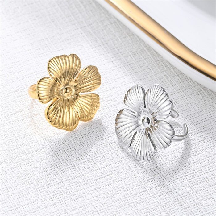 Wholesale Personalized and trendy flower opening titanium steel ring jewelry, fashionable Zou Ju ring