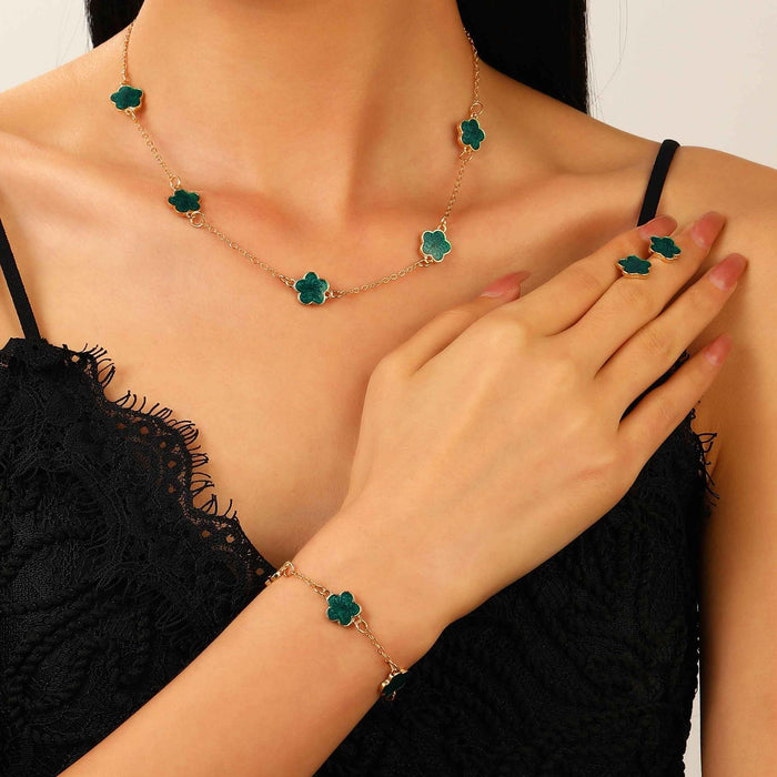 Wholesale Four Leaf Lucky Five Flower Bracelet