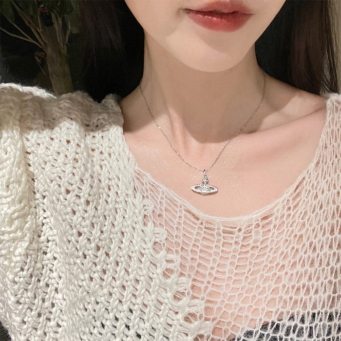 Wholesale Titanium steel pendant necklace with light luxury design and high-end feel, collarbone chain