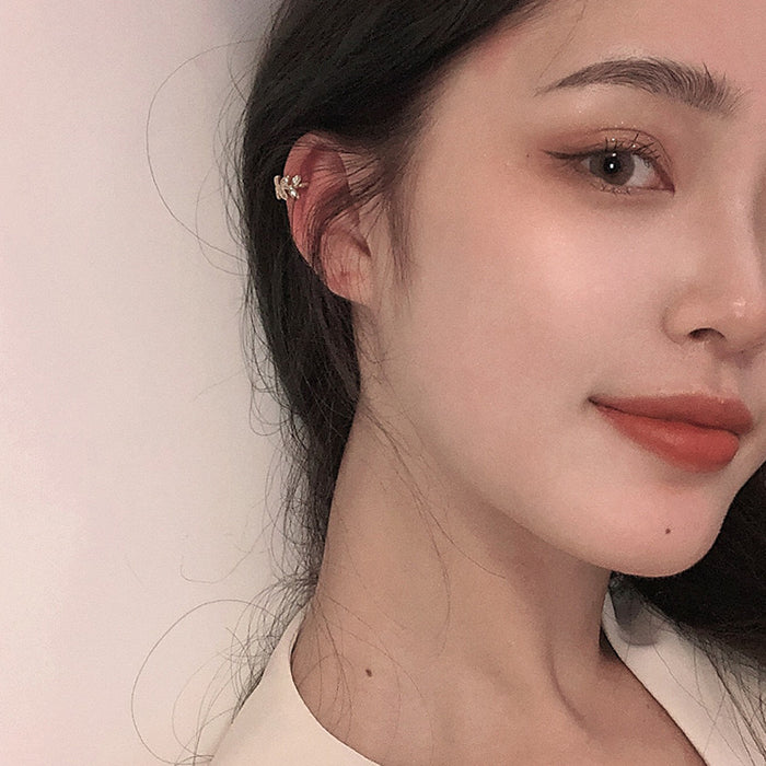 Wholesale Exquisite and minimalist leaf ear bone clip without ear holes, adjustable earrings, high-end ear accessories
