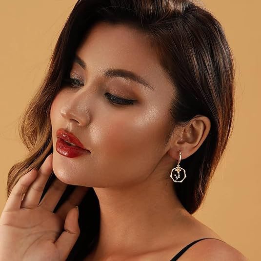 Wholesale Earrings are fashionable, with a variety of trendy metal exaggerated tassel style earrings and earrings