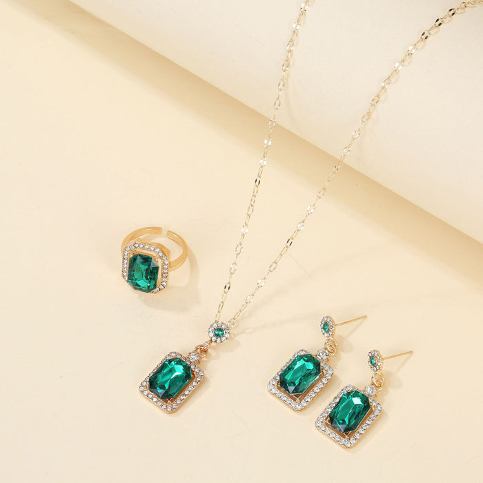 Wholesale Pendant necklace, female niche, high-end design, collarbone chain, light luxury, versatile necklace