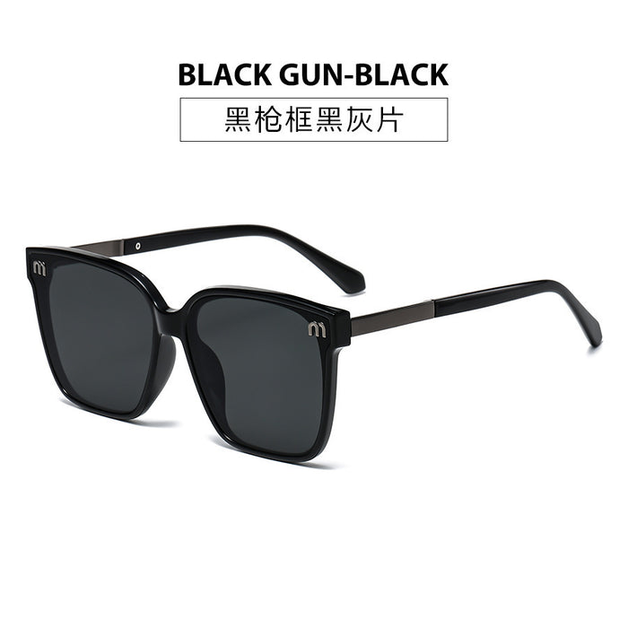 Wholesale Large frame sunglasses with a high-end feel, retro box design, UV resistant sunglasses for the beach