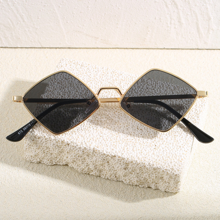 Wholesale Irregular sunglasses, ocean lenses, diamond shaped sunglasses, sunglasses