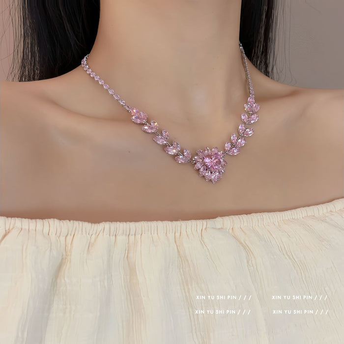 Wholesale Design a high-end sparkling diamond luxury necklace earring set with a heart and temperament accessory