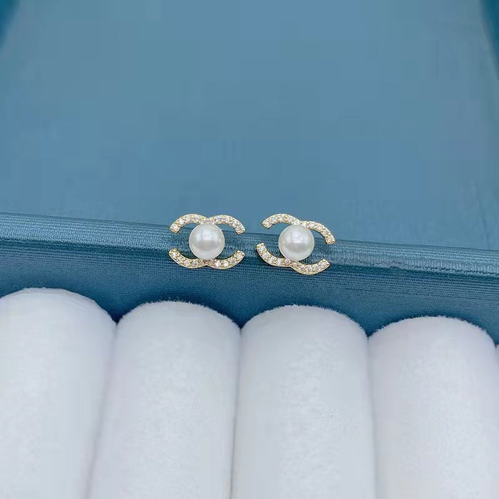 Wholesale Stainless Steel Micro-Inlaid Zirconia Letter Pearl Earrings JDC-ES-Shengh002