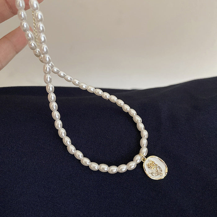 Wholesale Light luxury, gentle, niche design, tulip pearl necklace, pure silver versatile sweater chain, layered and elegant