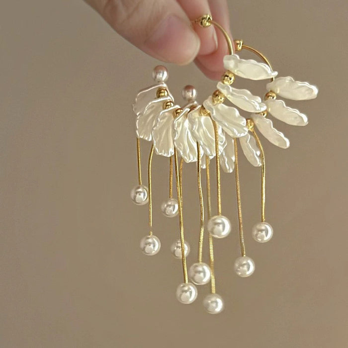 Wholesale Flower tassel earrings with retro temperament, high-end feel, niche design, earrings