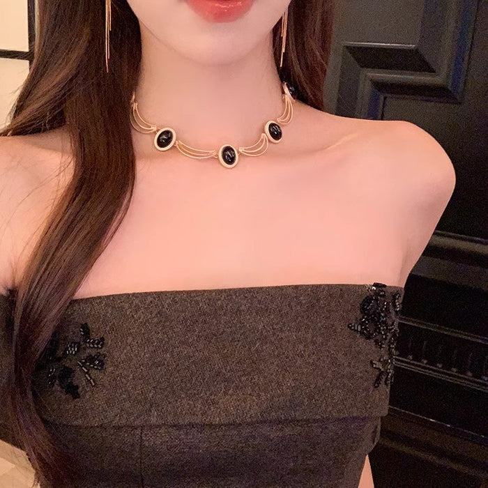 Wholesale  Retro Necklace Women's  Clavicle Chain  Elegant Elegant Earrings Accessories