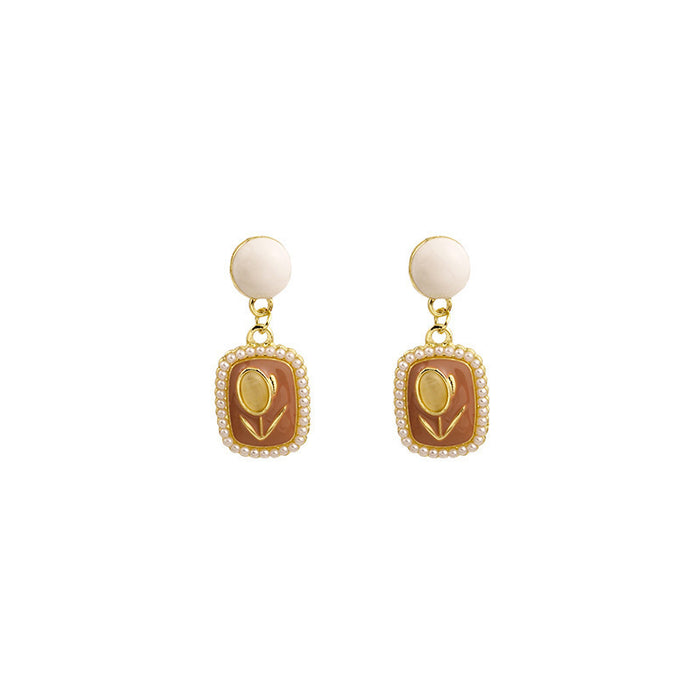 Wholesale Small niche design pearl cat eye stone tulip earrings, new exquisite and gentle daily earrings