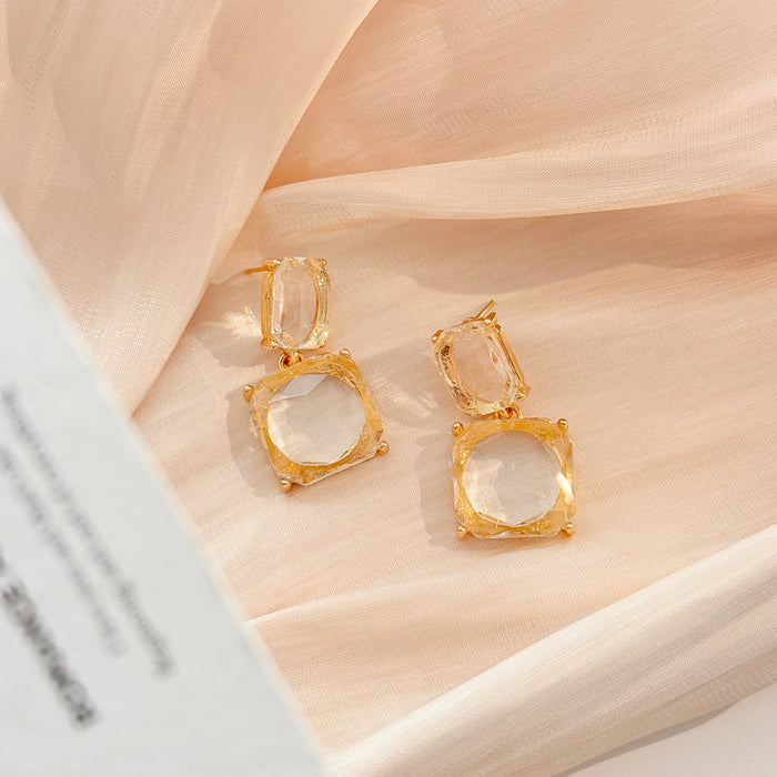Wholesale Elegant earrings, crystal blocks, retro and simple earrings, fashionable and niche temperament