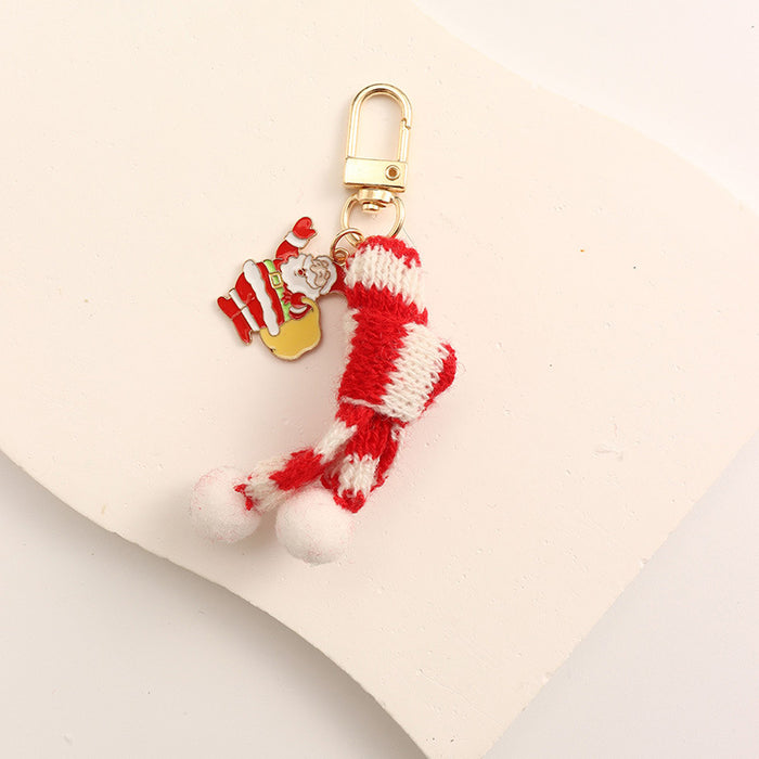 Wholesale Keychain handmade pendant accessories knitted hat keychain Christmas tree snowman Christmas small gift