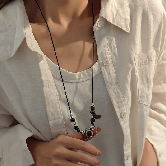 Wholesale Retro Bohemian Ethnic Style Leaf Long Cut Out Geometric Clavicle Chain Zen Style Versatile Personalized Sweater Chain