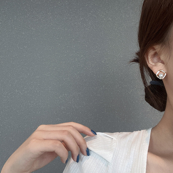 Wholesale Silver Needle Geometric Pearl Earrings with Simple and Fashionable Style
