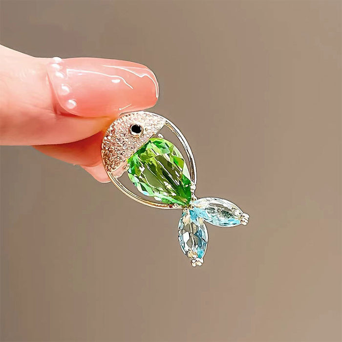 Wholesale Fashionable green crystal brooch and versatile suit chest flower