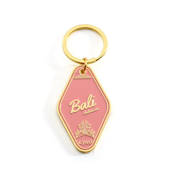 Wholesale Customized metal keychain, personalized and portable diamond shaped key pendant. Customized metal keychain