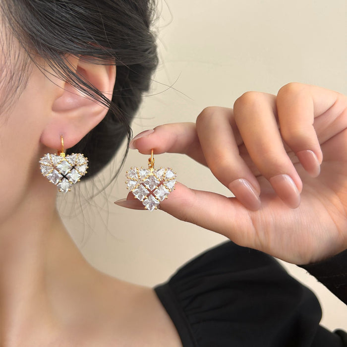 Wholesale Zircon Heart Earrings Niche New Peach Heart Design Earrings