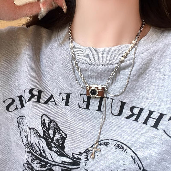 Wholesale Camera necklace, light luxury, niche, unique design, sweater chain, sweatshirt chain