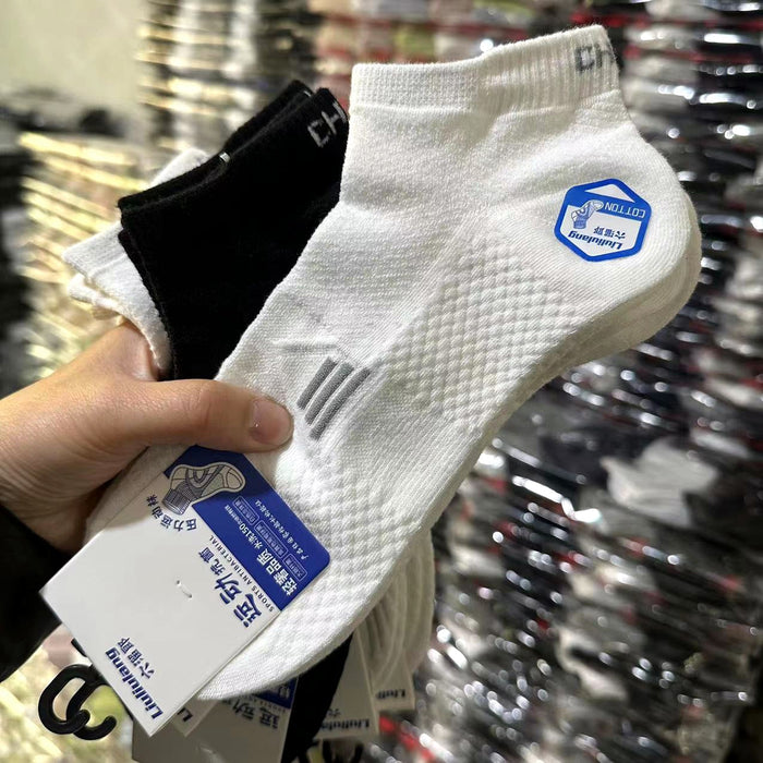 Wholesale High end thin breathable sports socks, combed cotton sweat absorbing short tube white socks