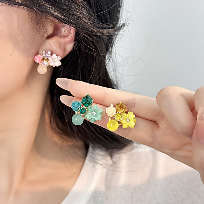 Wholesale Vintage temperament flower earrings, high-end, elegant, niche, irregular earrings, crystal personalized earrings