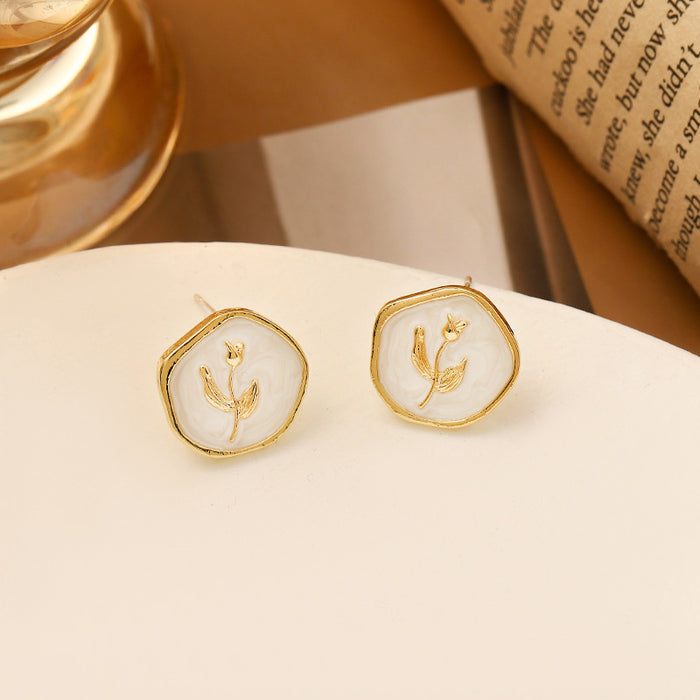 Wholesale Geometric fashion, compact and exquisite, light luxury, niche earrings