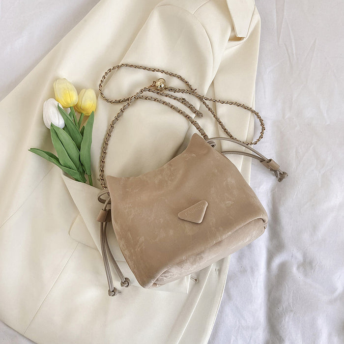 Wholesale Minimally new fashionable bucket bag, crossbody bag, popular chain handbag