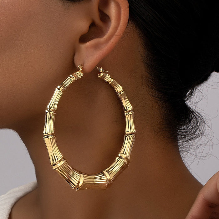 Wholesale Exaggerated gold earrings with large rings, earrings, earrings, and accessories