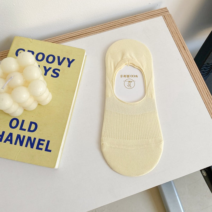 Wholesale Basic vertical silicone anti slip invisible socks, versatile and comfortable, thin socks