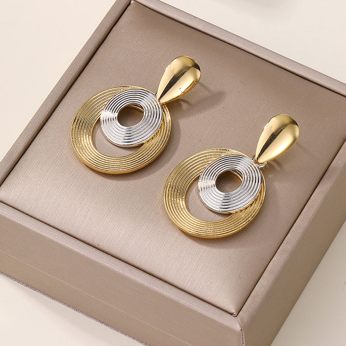 Wholesale Exaggerated alloy circle earrings with fashionable hollow geometric earrings and earrings