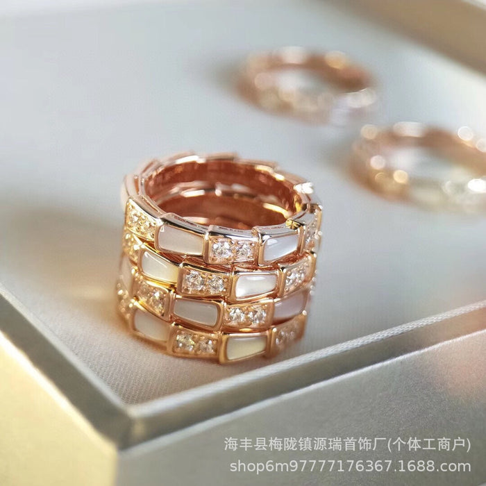 Wholesale Gold plated ring with diamonds, fashionable and personalized ring