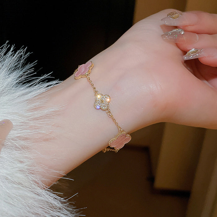 Wholesale Real Gold Electroplated Zircon Four-petal Flower Imitation Fritillaria Bracelet Light Luxury High-end Sense Bracelet Sweet All-match Bracelet Wholesale Women