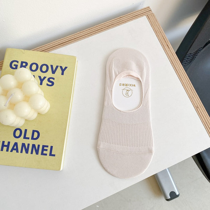 Wholesale Basic vertical silicone anti slip invisible socks, versatile and comfortable, thin socks