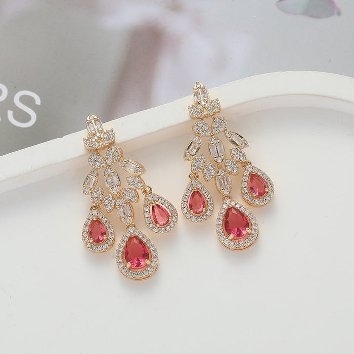 Wholesale Feather tassel earrings, retro fashion earrings, niche high-end, exaggerated earrings