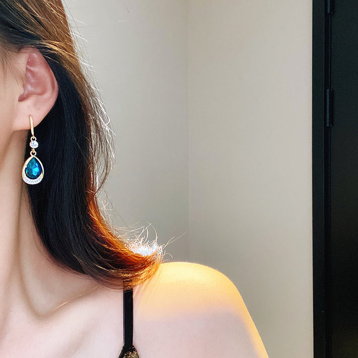 Wholesale New temperament of rhinestone earrings, star studded sparkling geometric earrings