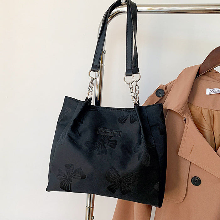 Wholesale Large capacity fashionable canvas bag versatile commuting tote bag