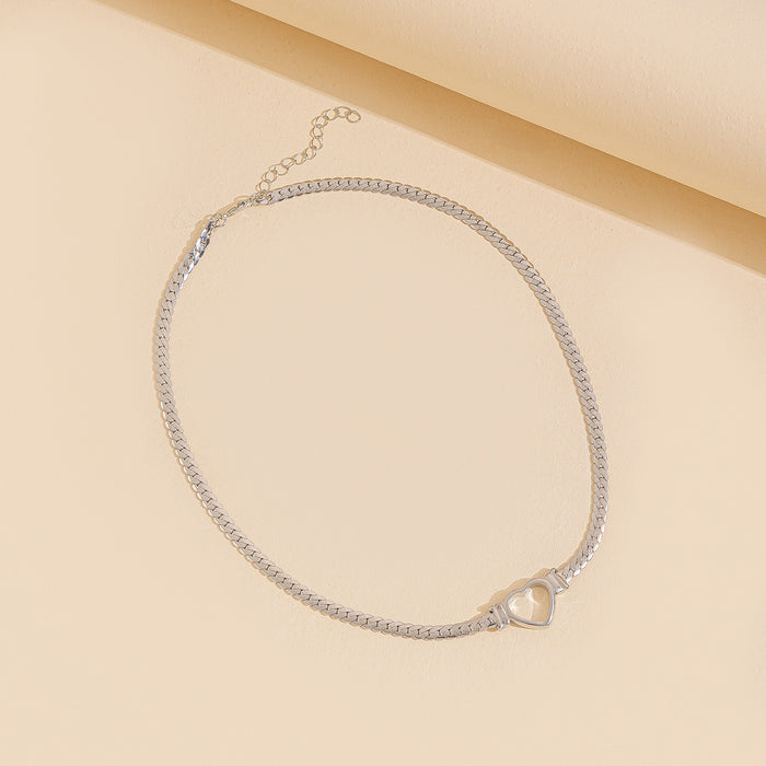 Wholesale Versatile metal collarbone chain, fashionable hollowed out heart-shaped pendant, high-end feel, widened side chain necklace