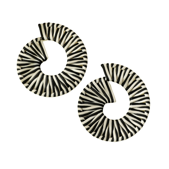 Wholesale Vintage black and white striped zebra striped leather hand woven fashionable rectangular circular earrings