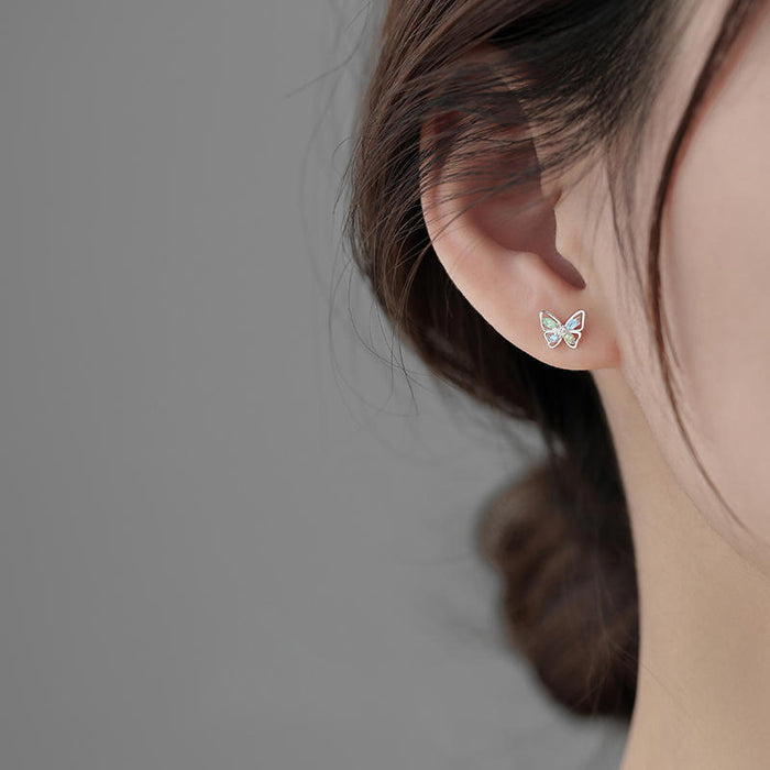 Wholesale Pure silver butterfly earrings, small and sweet in temperament
