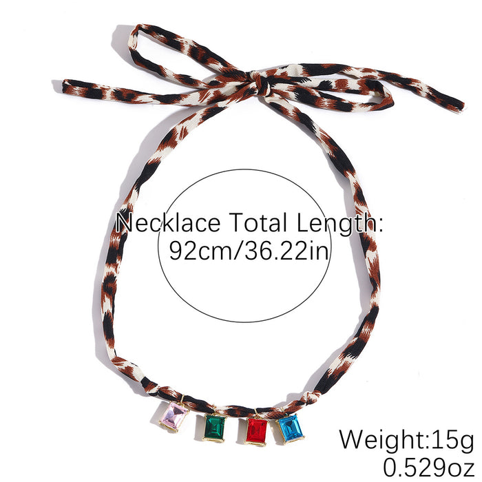 Wholesale Advanced leopard print necklace, fashionable and niche design, collarbone chain