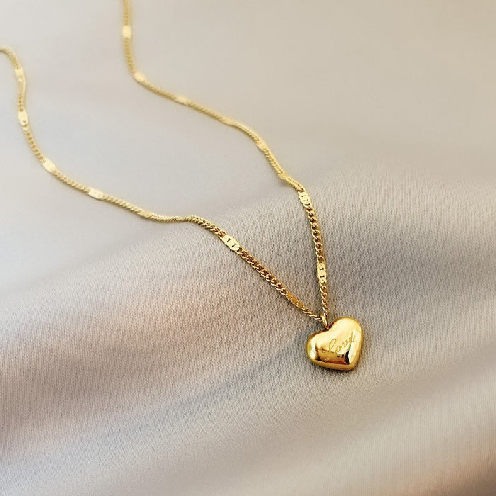 Wholesale Love necklace, simple temperament, light luxury necklace, peach heart collarbone chain, necklace accessories