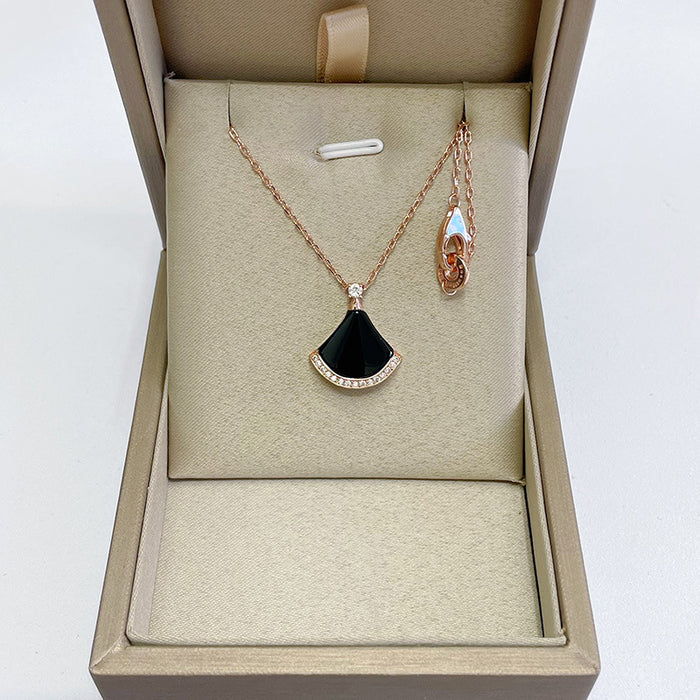 Wholesale Fan-shaped Small Skirt Necklace Women's Jewelry White Bei Agate All-match Collar Chain Woolen Chain Women's First Jewelry