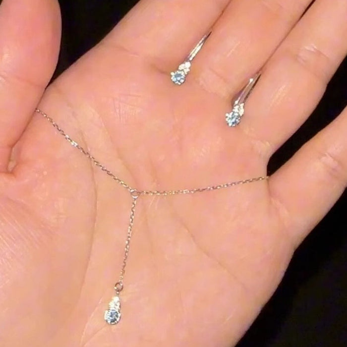 Wholesale Retro blue diamond water droplet necklace with minimalist and high-end design, niche design, neck chain, chain lock, bone chain wholesale